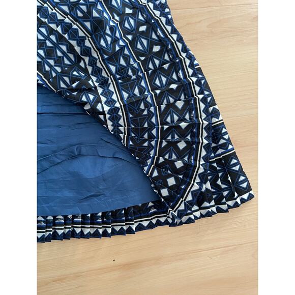J. Crew Pleated Mini Skirt Size 4/6 Geometric Print Blue Academia School Girl - Picture 4 of 4